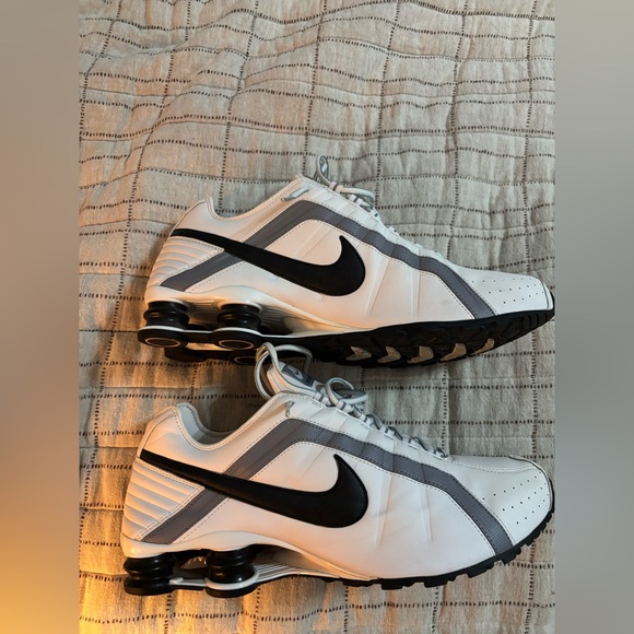 Nike Junior Shox. Men’s size 12 - Picture 5 of 5